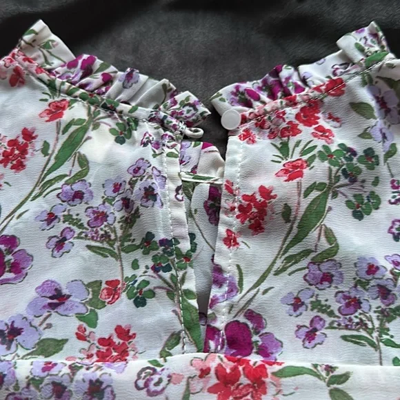 Floral Top - Picture 5 of 10